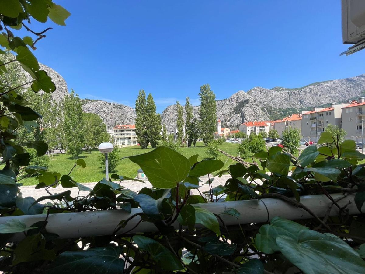 Apartman Vanda Омиш Экстерьер фото